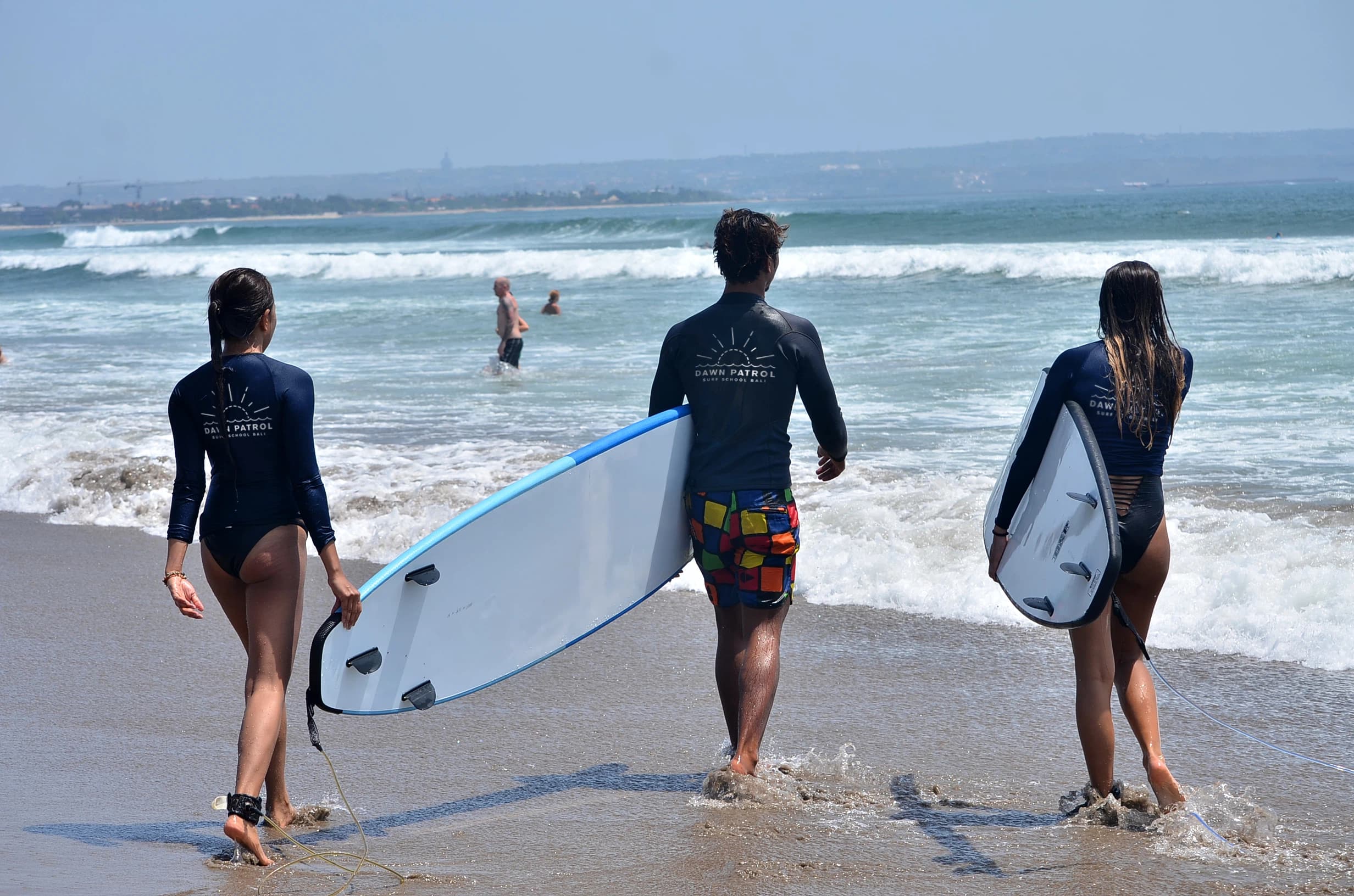 Dawnpatrol | Surf Lessons | Background 4